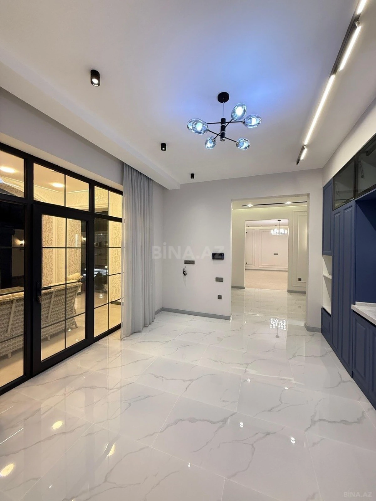 Satılır 5 otaqlı həyət evi 200 m²