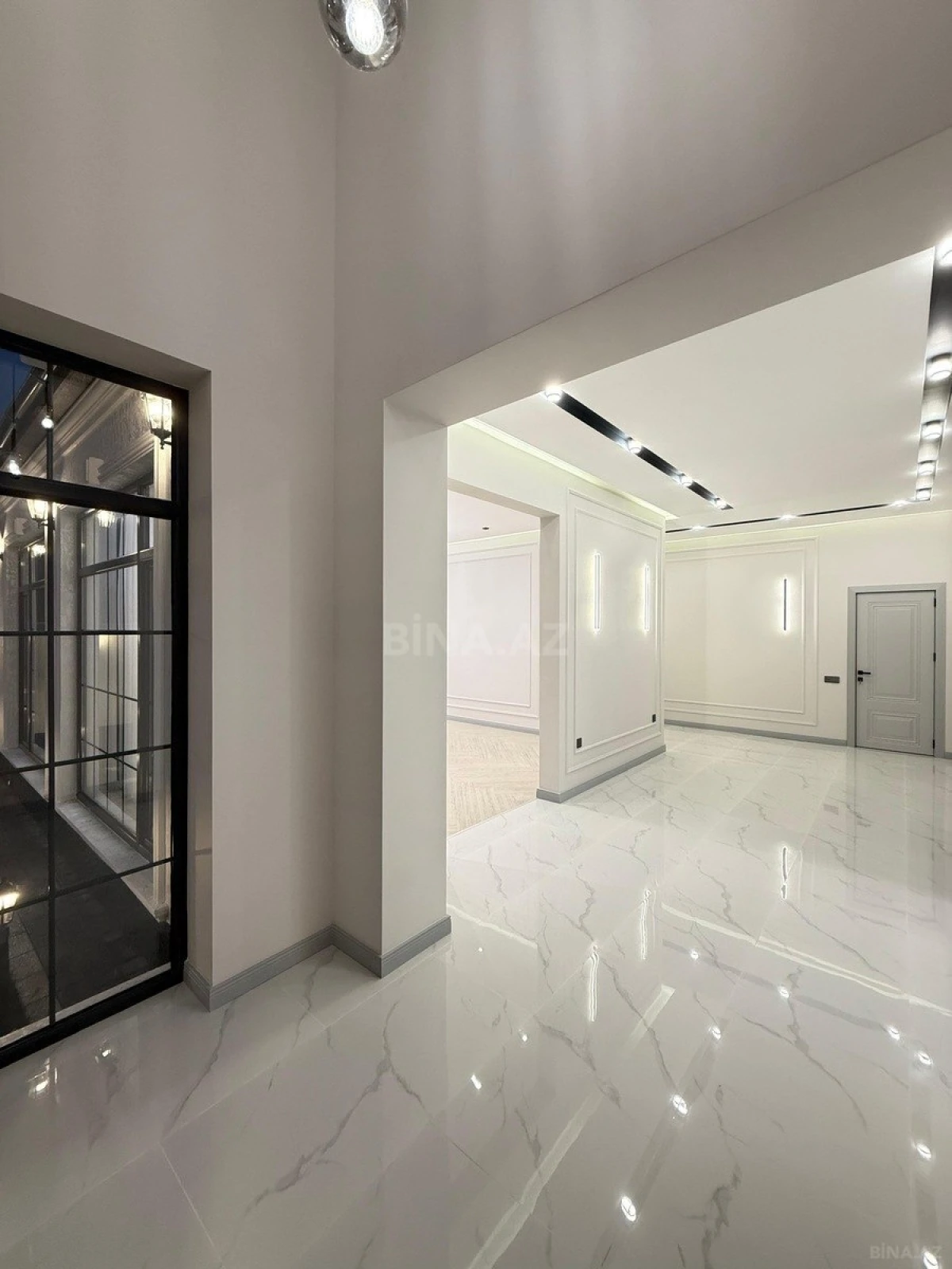 Satılır 5 otaqlı həyət evi 200 m²