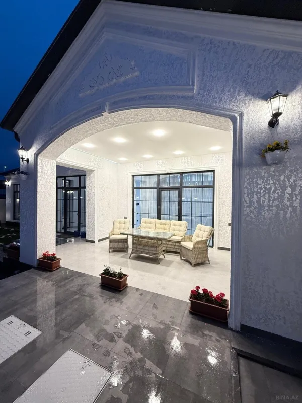 Satılır 5 otaqlı həyət evi 200 m²