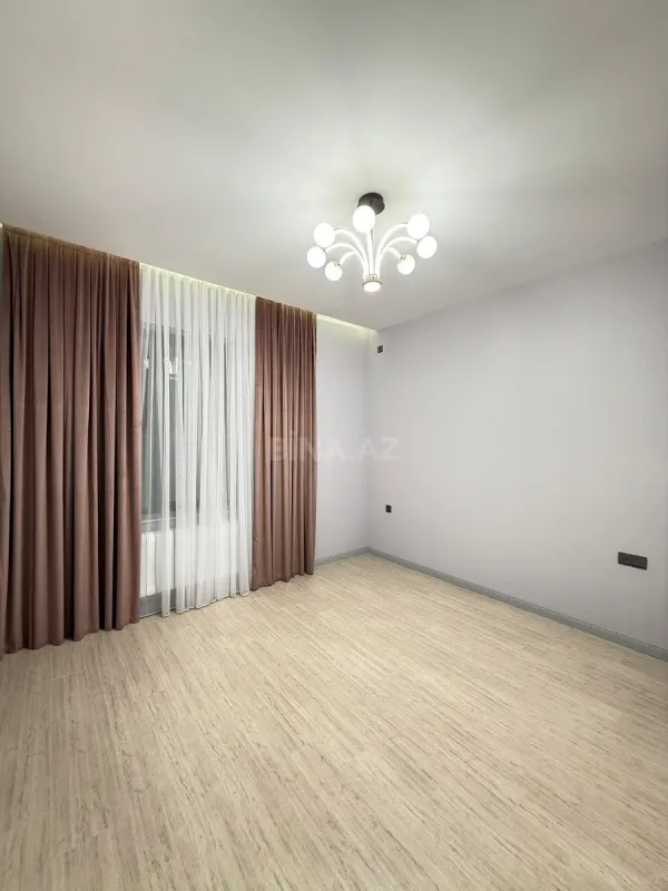 Satılır 5 otaqlı həyət evi 200 m²