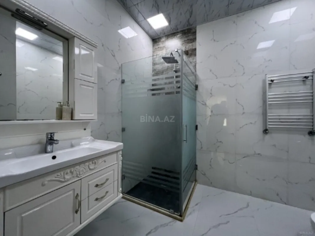 Kirayə verilir 3 otaqlı mənzil 130 m²