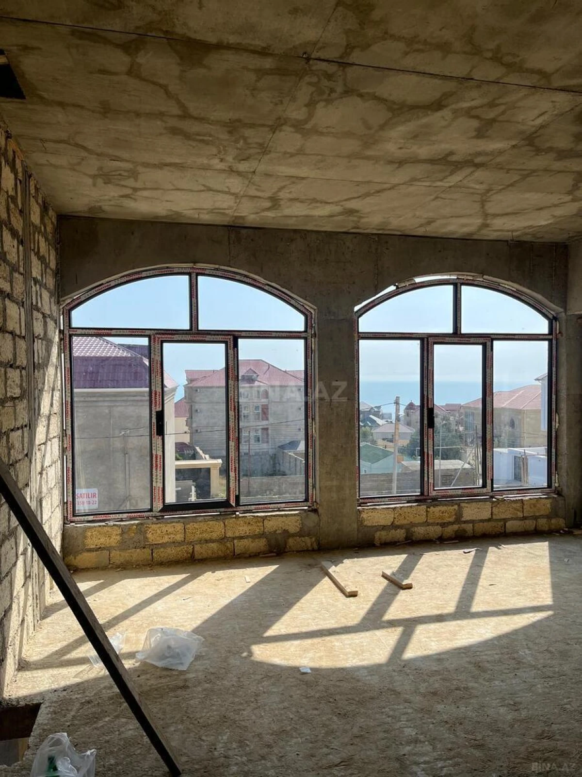 Satılır 6 otaqlı həyət evi 367 m²