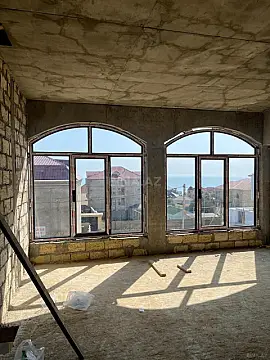 Satılır 6 otaqlı həyət evi 367 m²