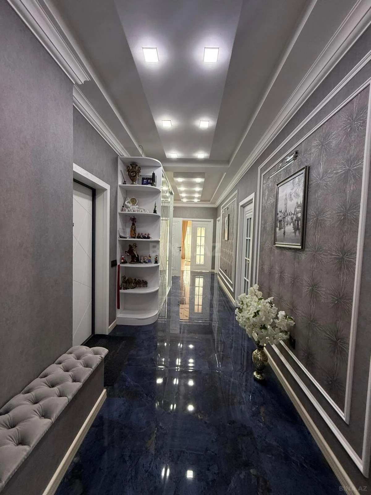 Satılır 4 otaqlı mənzil 144 m²
