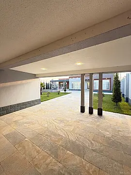 Satılır 5 otaqlı həyət evi 246 m²