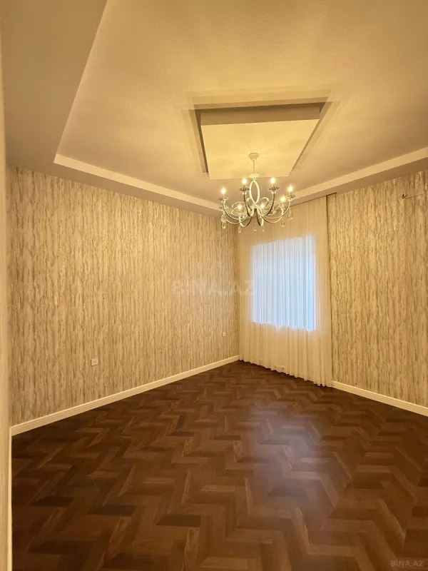 Satılır 5 otaqlı həyət evi 246 m²