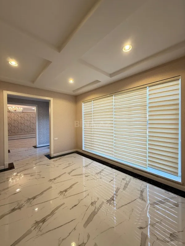 Satılır 5 otaqlı həyət evi 246 m²