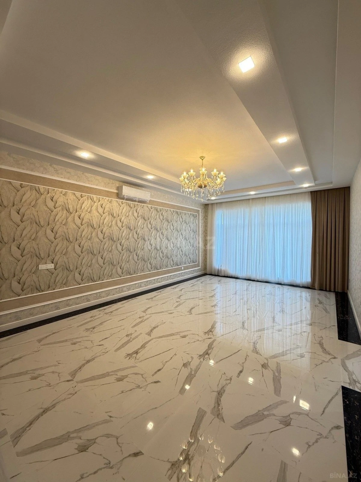 Satılır 5 otaqlı həyət evi 246 m²