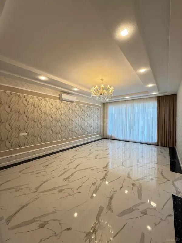 Satılır 5 otaqlı həyət evi 246 m²
