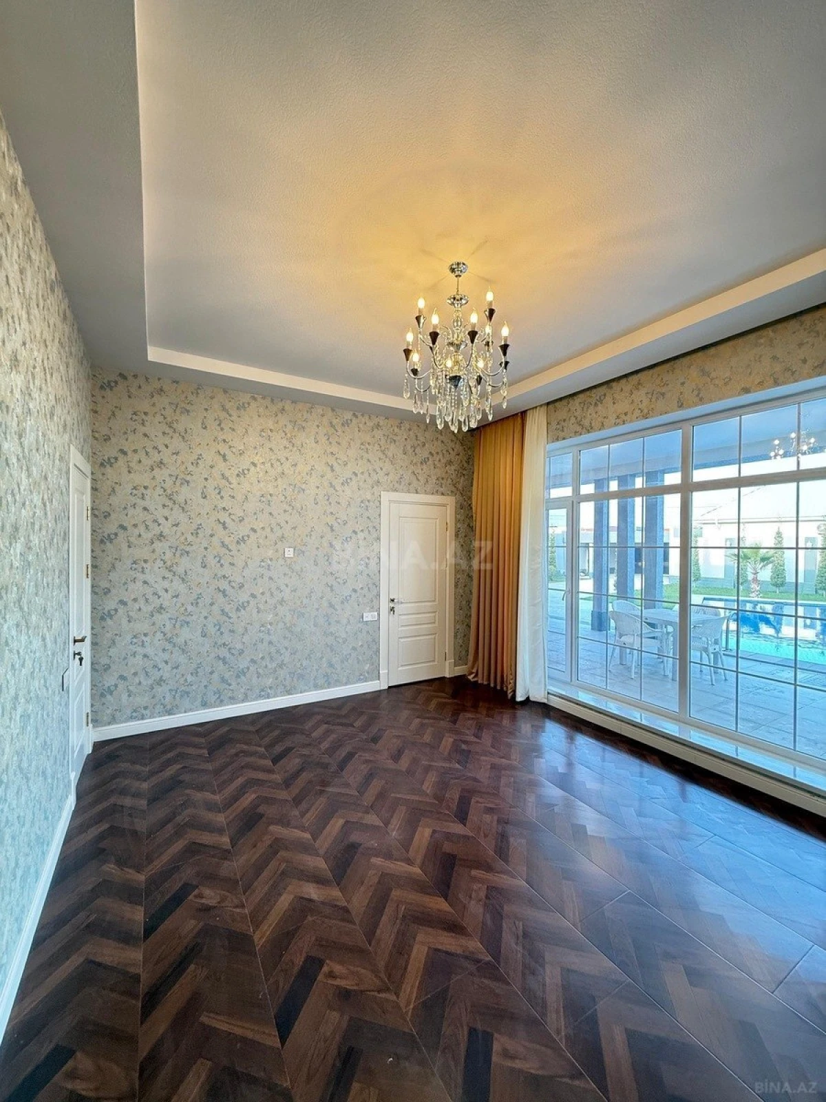 Satılır 5 otaqlı həyət evi 246 m²