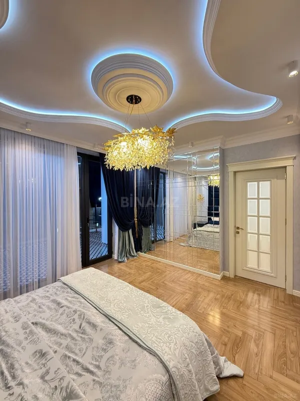 Satılır 3 otaqlı həyət evi 220 m²