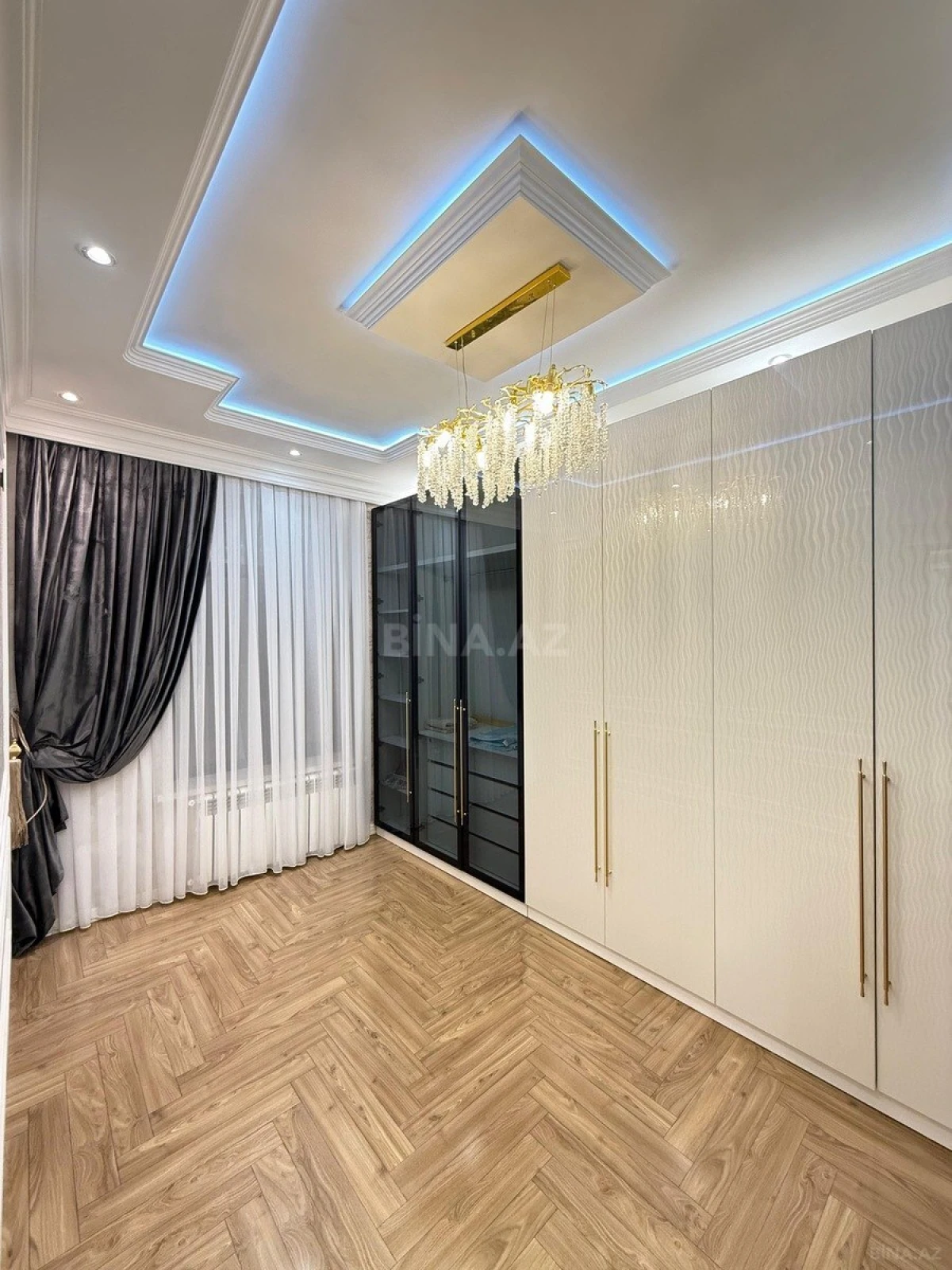 Satılır 3 otaqlı həyət evi 220 m²