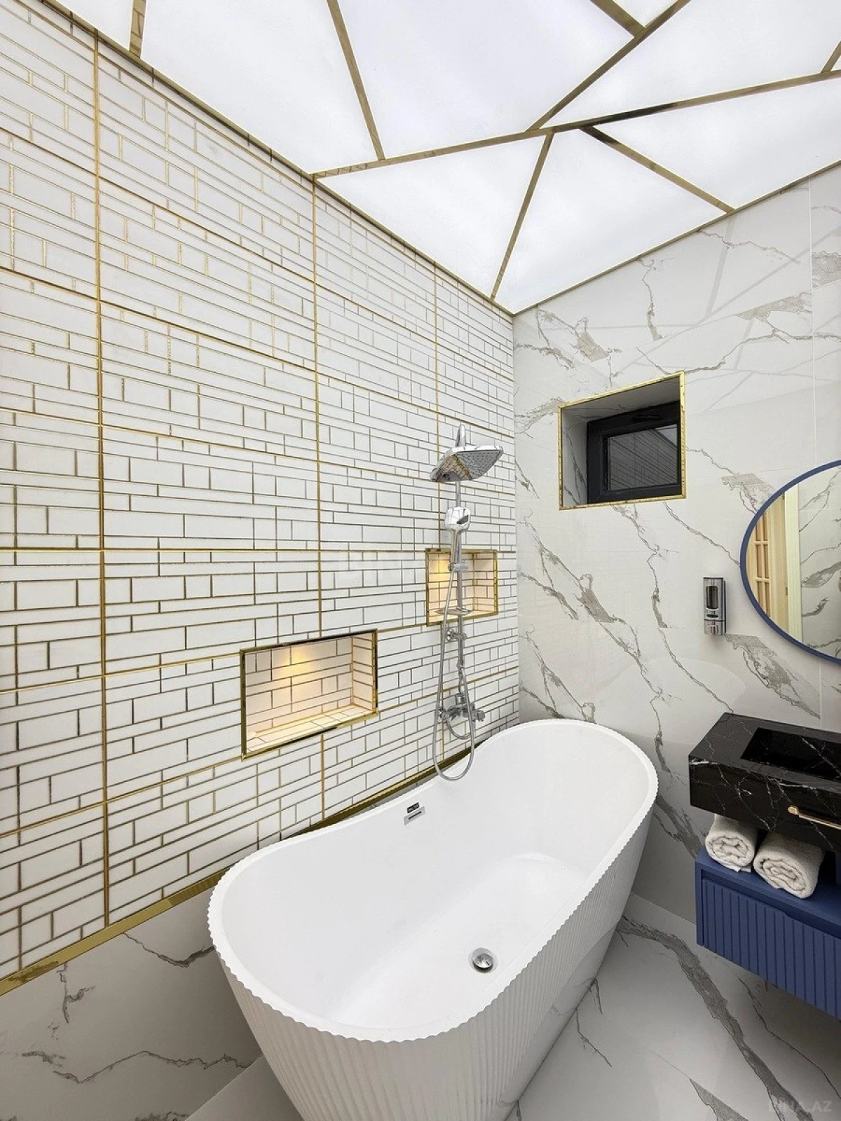 Satılır 3 otaqlı həyət evi 220 m²