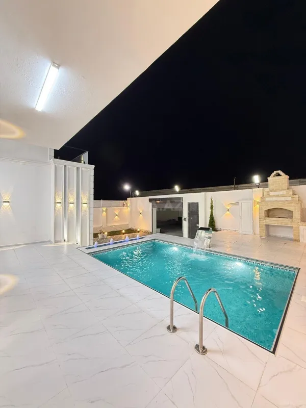 Satılır 3 otaqlı həyət evi 220 m²