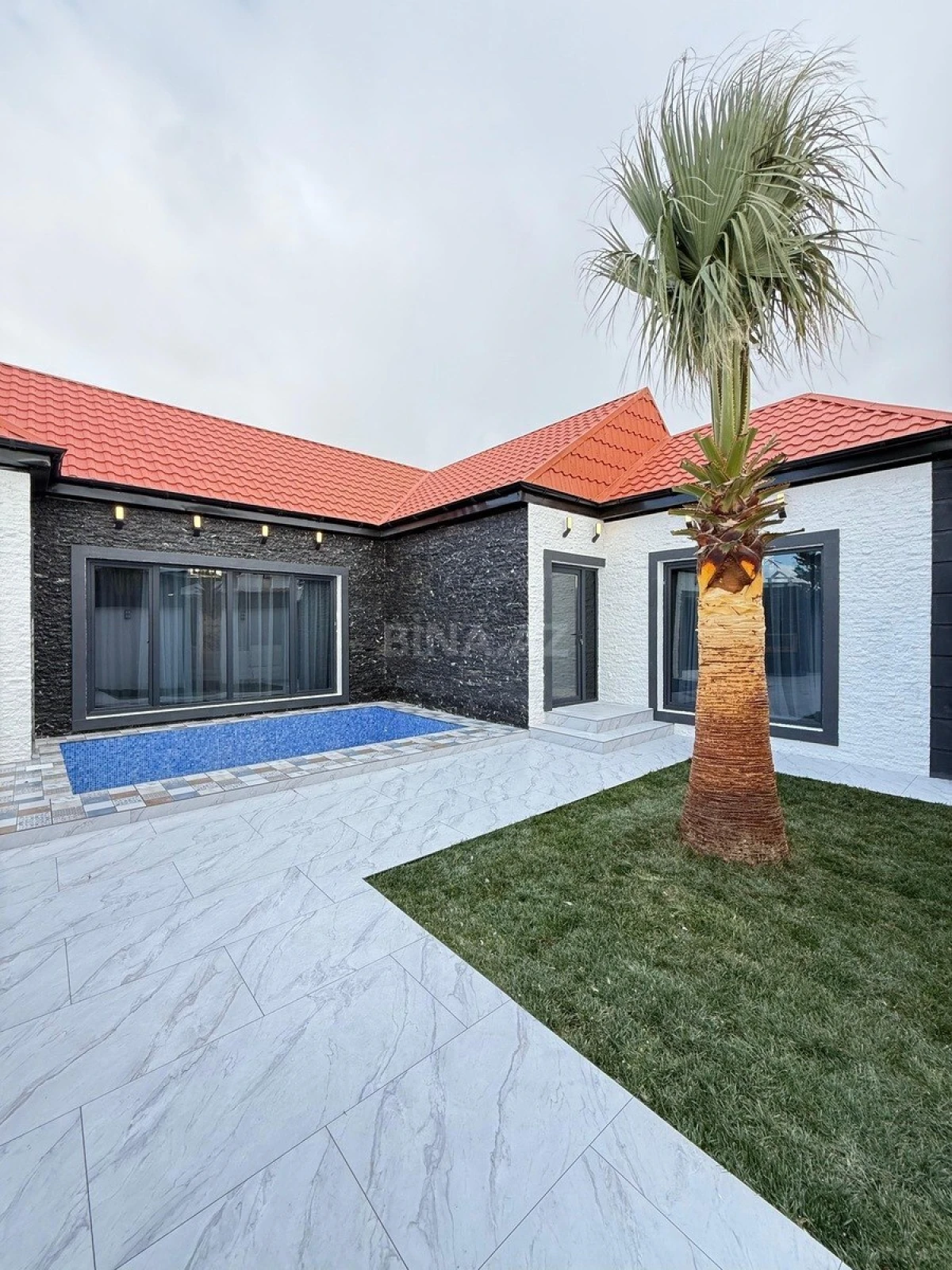 Satılır 4 otaqlı həyət evi 160 m²