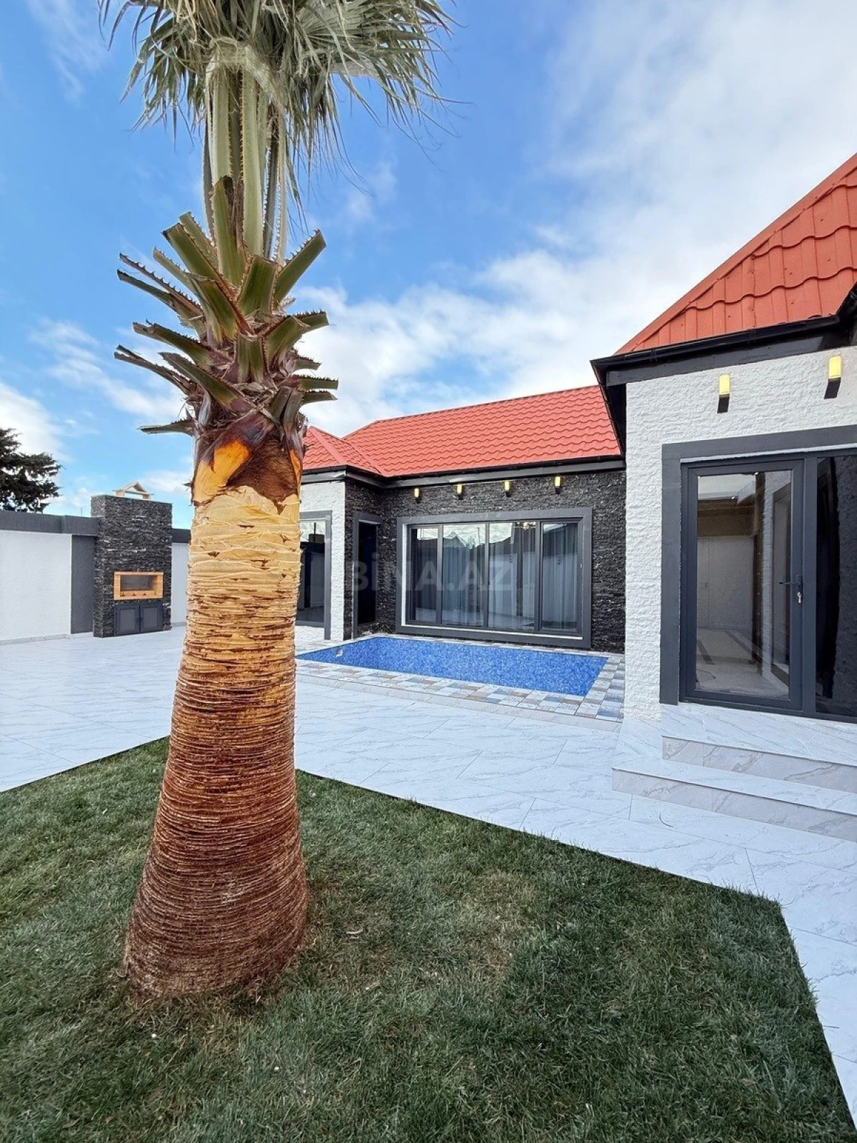 Satılır 4 otaqlı həyət evi 160 m²