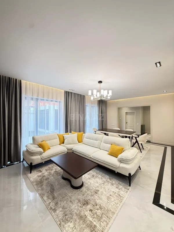 Satılır 4 otaqlı həyət evi 160 m²