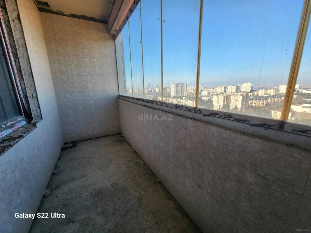 Satılır 3 otaqlı mənzil 141 m²