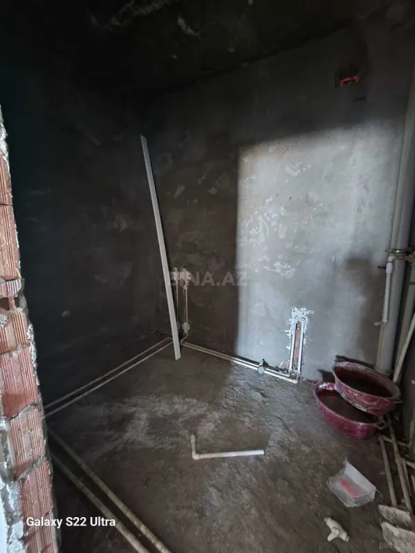 Satılır 3 otaqlı mənzil 141 m²