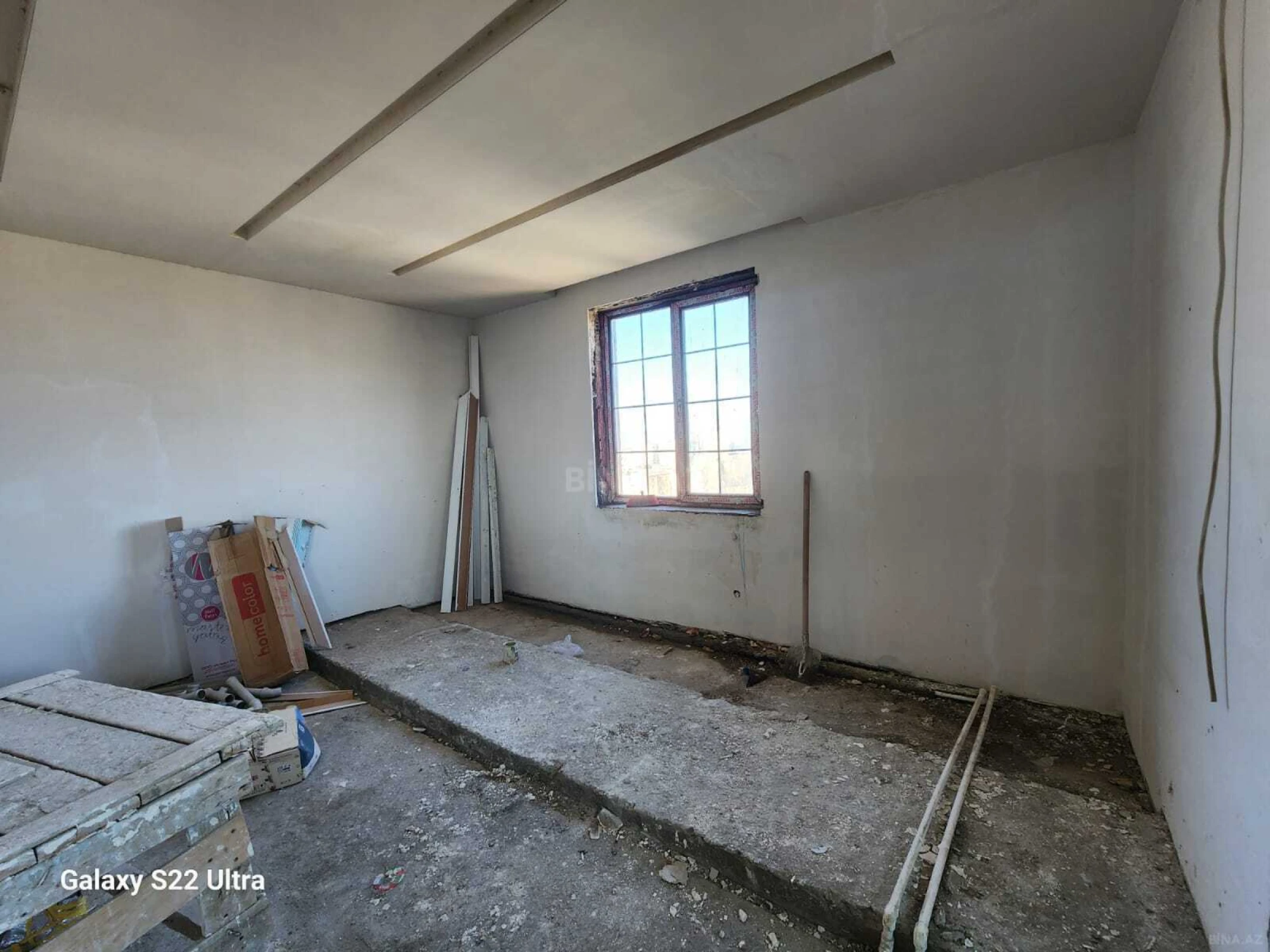 Satılır 3 otaqlı mənzil 141 m²