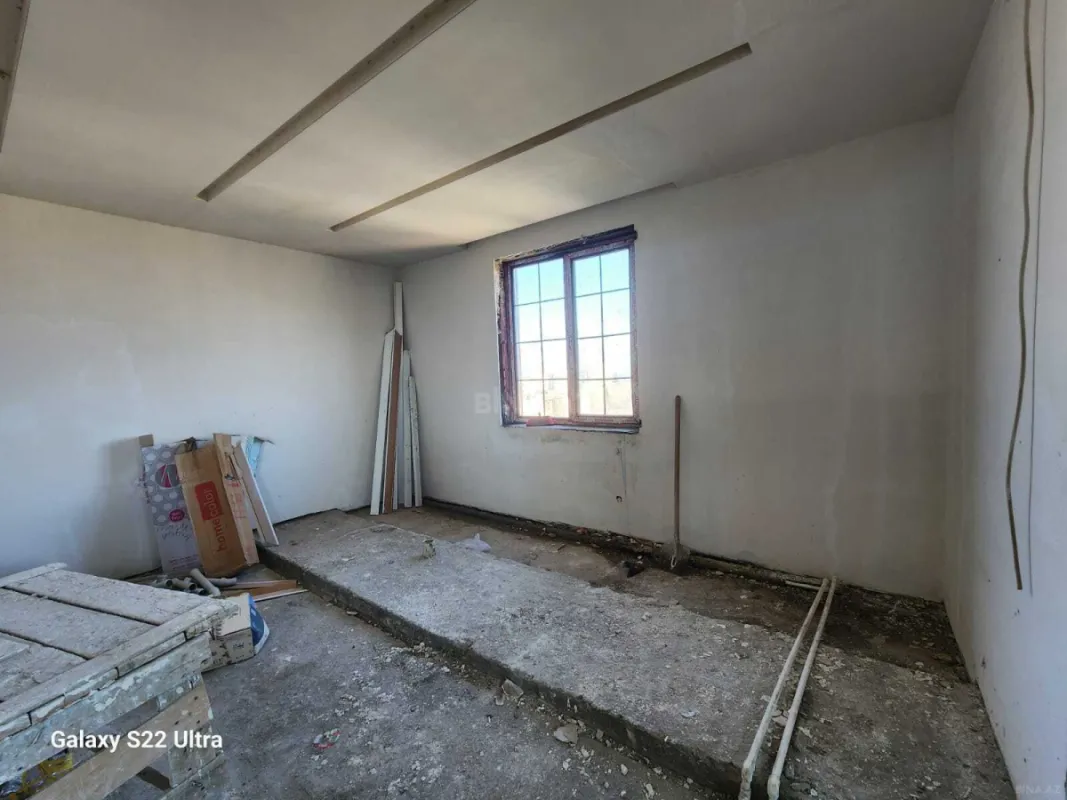 Satılır 3 otaqlı mənzil 141 m²