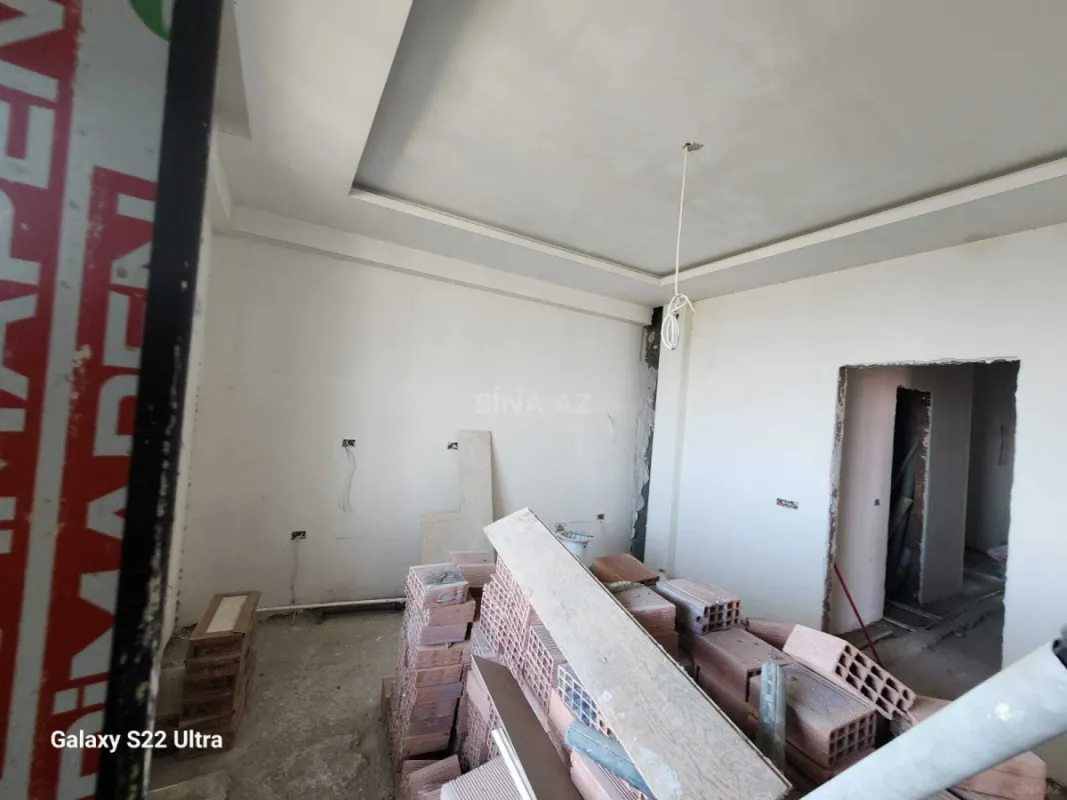 Satılır 3 otaqlı mənzil 141 m²