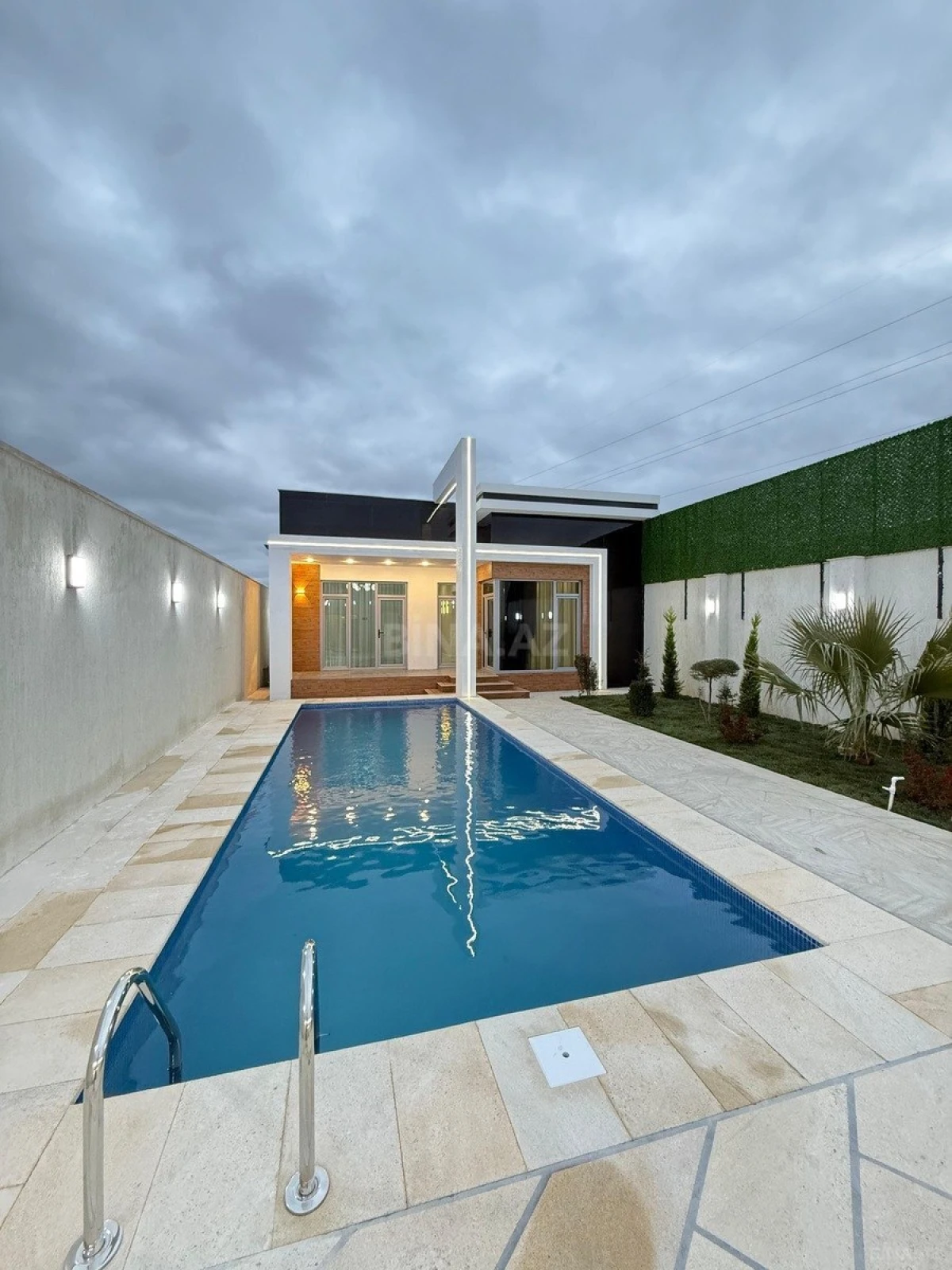 Satılır 4 otaqlı həyət evi 170 m²