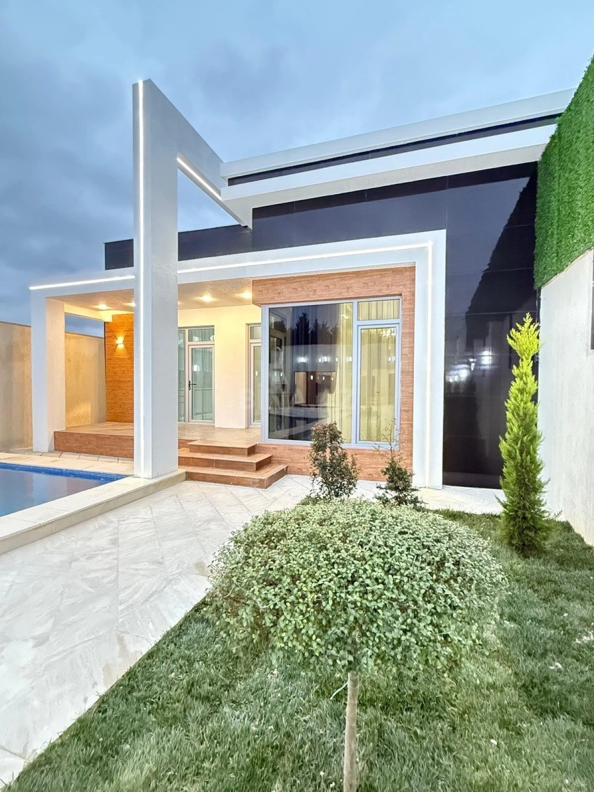 Satılır 4 otaqlı həyət evi 170 m²