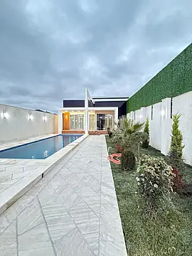 Satılır 4 otaqlı həyət evi 170 m²