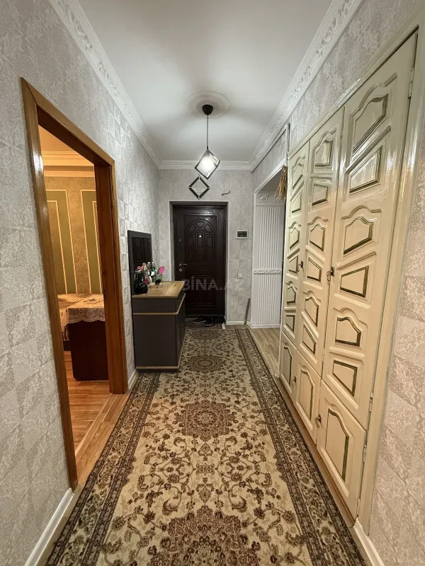 Satılır 4 otaqlı mənzil 105 m²