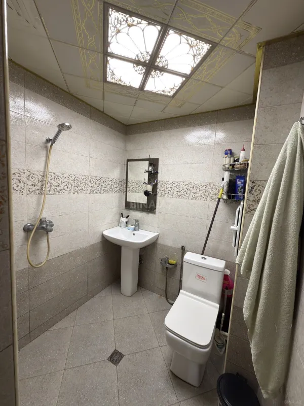 Satılır 4 otaqlı mənzil 105 m²