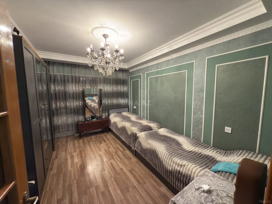 Satılır 4 otaqlı mənzil 105 m²