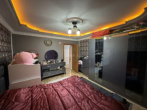 Satılır 4 otaqlı mənzil 105 m²