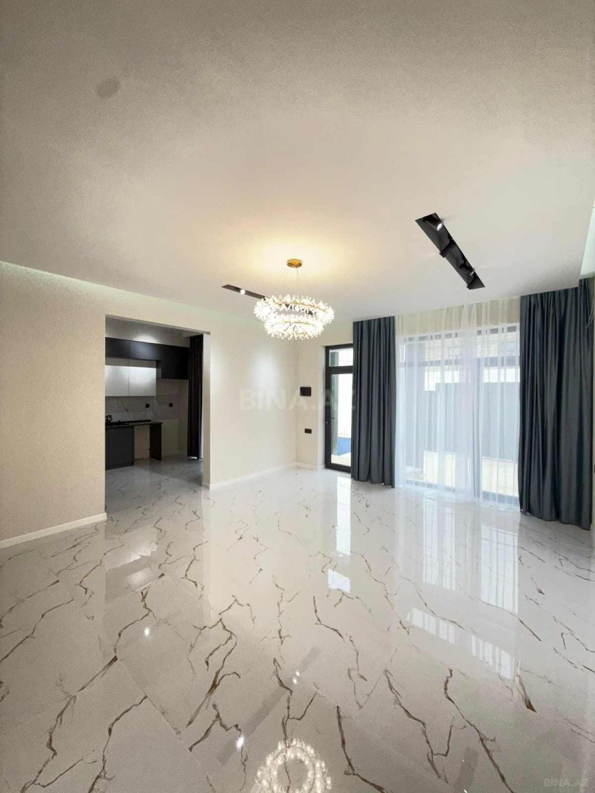 Satılır 4 otaqlı həyət evi 135 m²