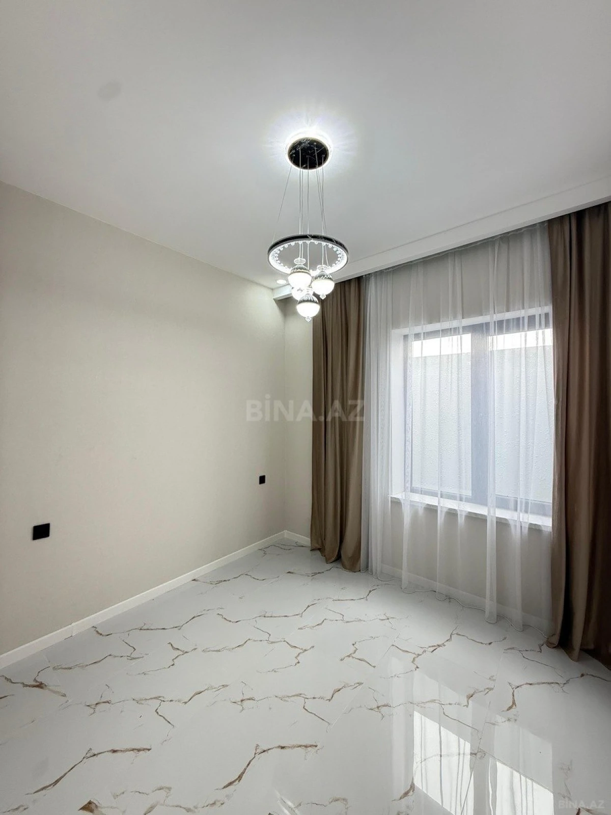 Satılır 4 otaqlı həyət evi 135 m²