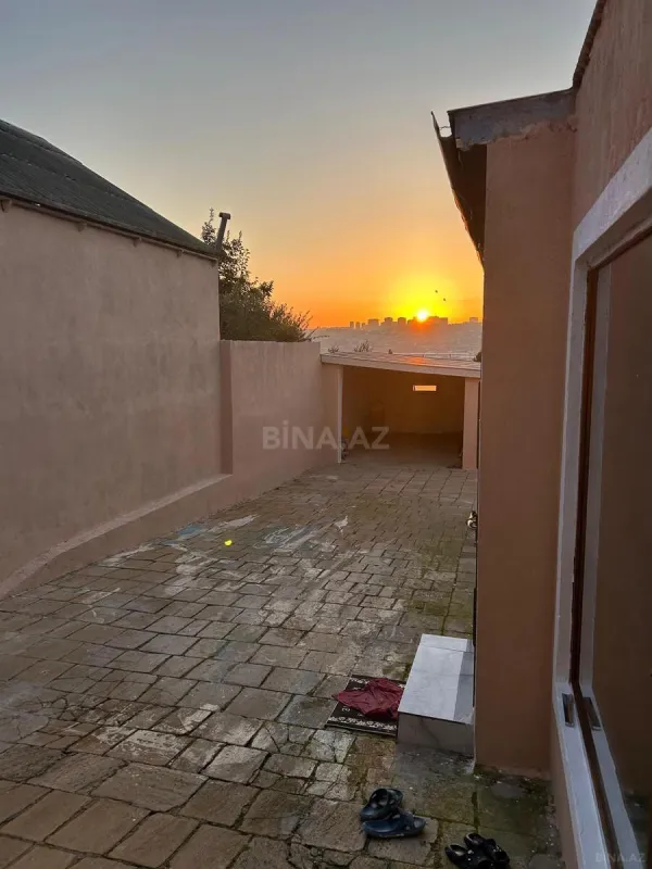 Satılır 4 otaqlı həyət evi 160 m²
