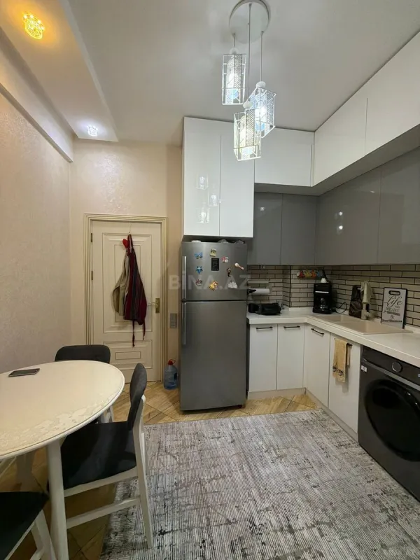 Satılır 3 otaqlı mənzil 106 m²