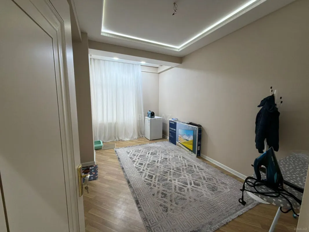 Satılır 3 otaqlı mənzil 106 m²