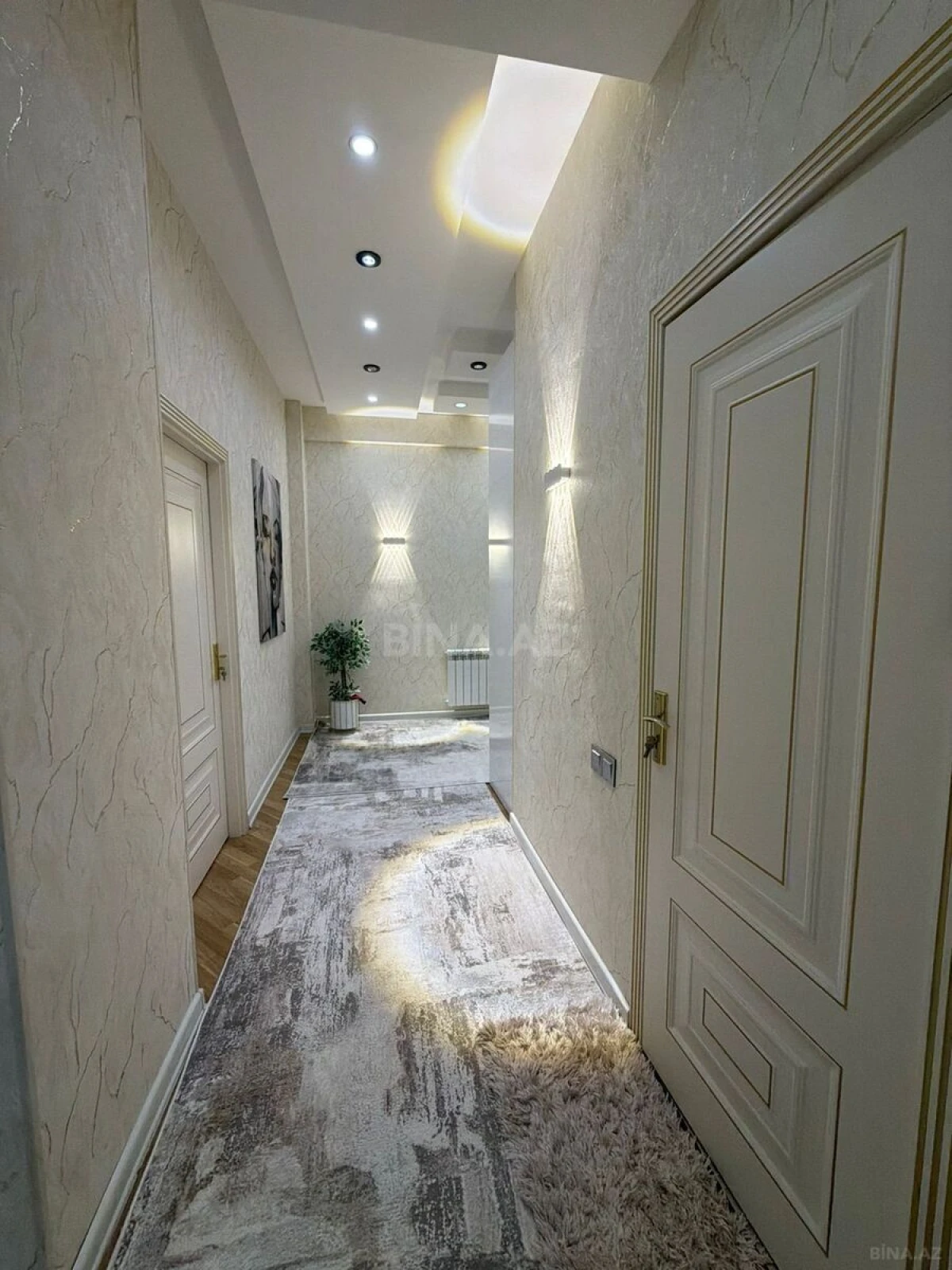 Satılır 3 otaqlı mənzil 106 m²