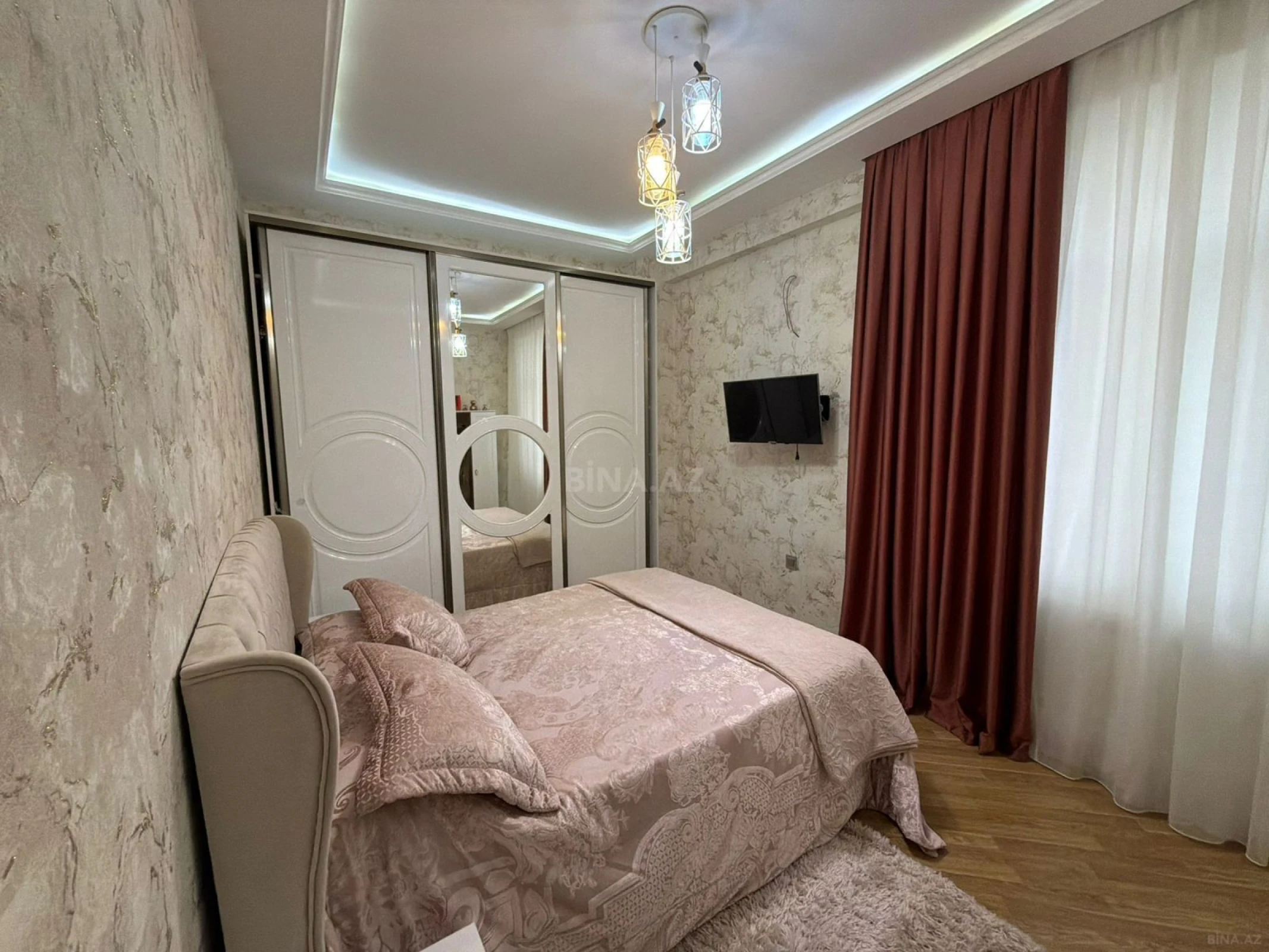 Satılır 3 otaqlı mənzil 106 m²