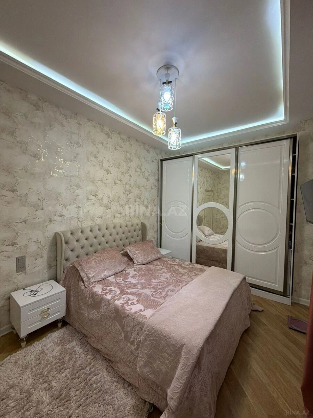 Satılır 3 otaqlı mənzil 106 m²