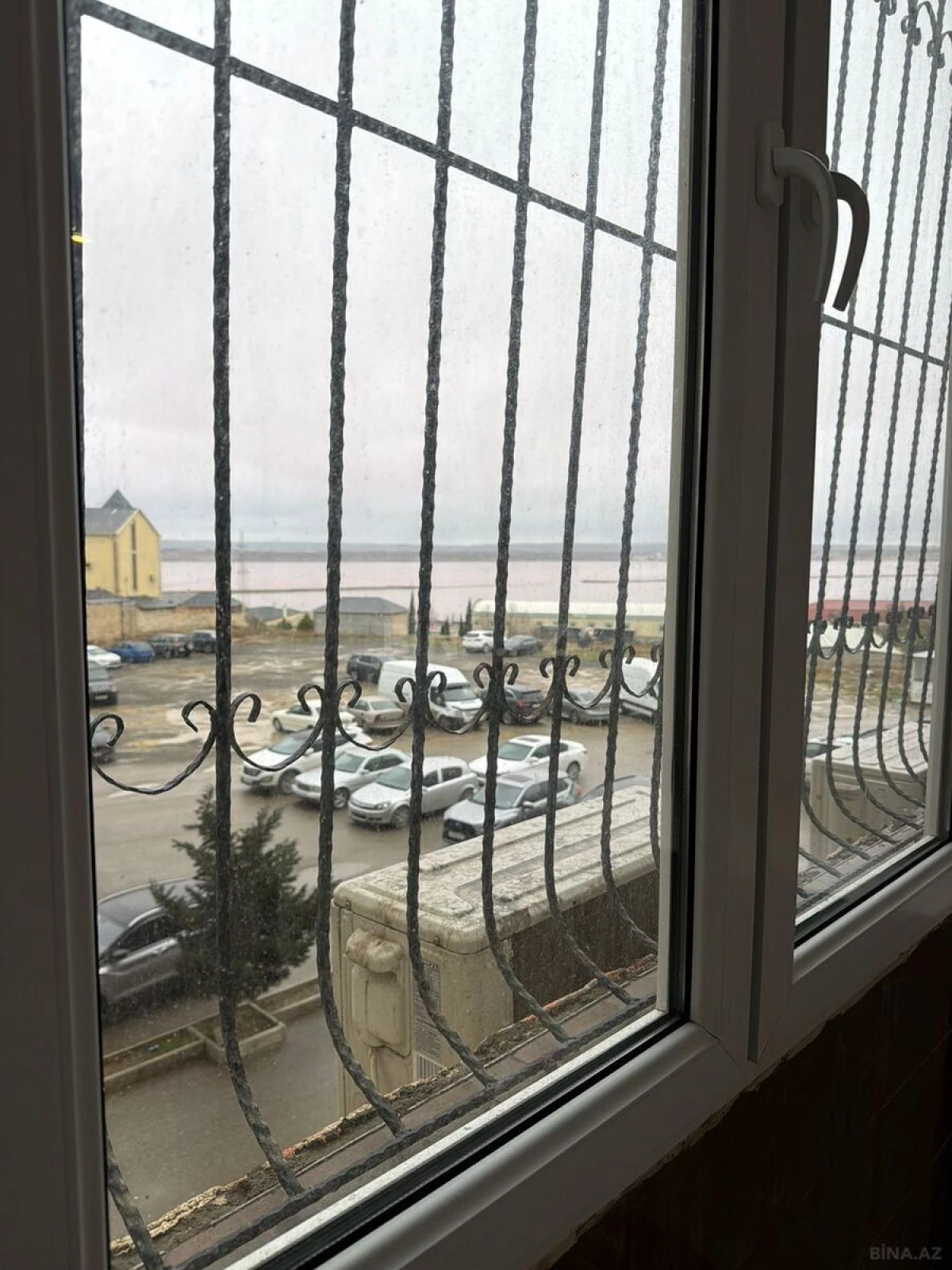 Satılır 3 otaqlı mənzil 106 m²