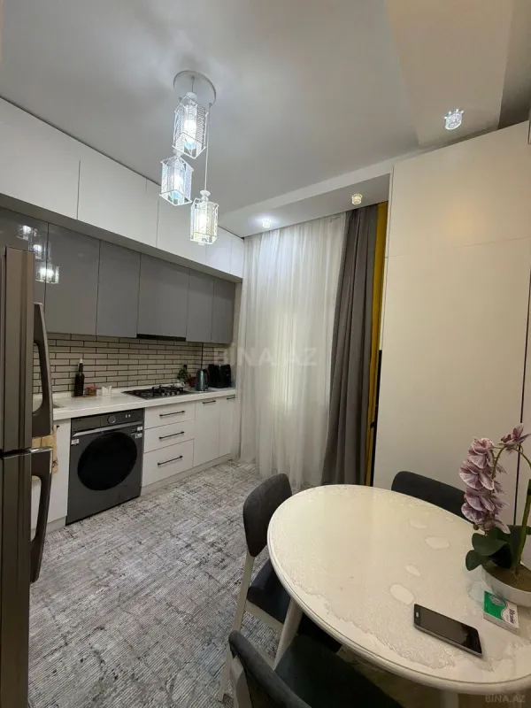 Satılır 3 otaqlı mənzil 106 m²