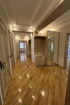 Satılır 3 otaqlı mənzil 133 m²