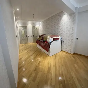 Satılır 3 otaqlı mənzil 133 m²