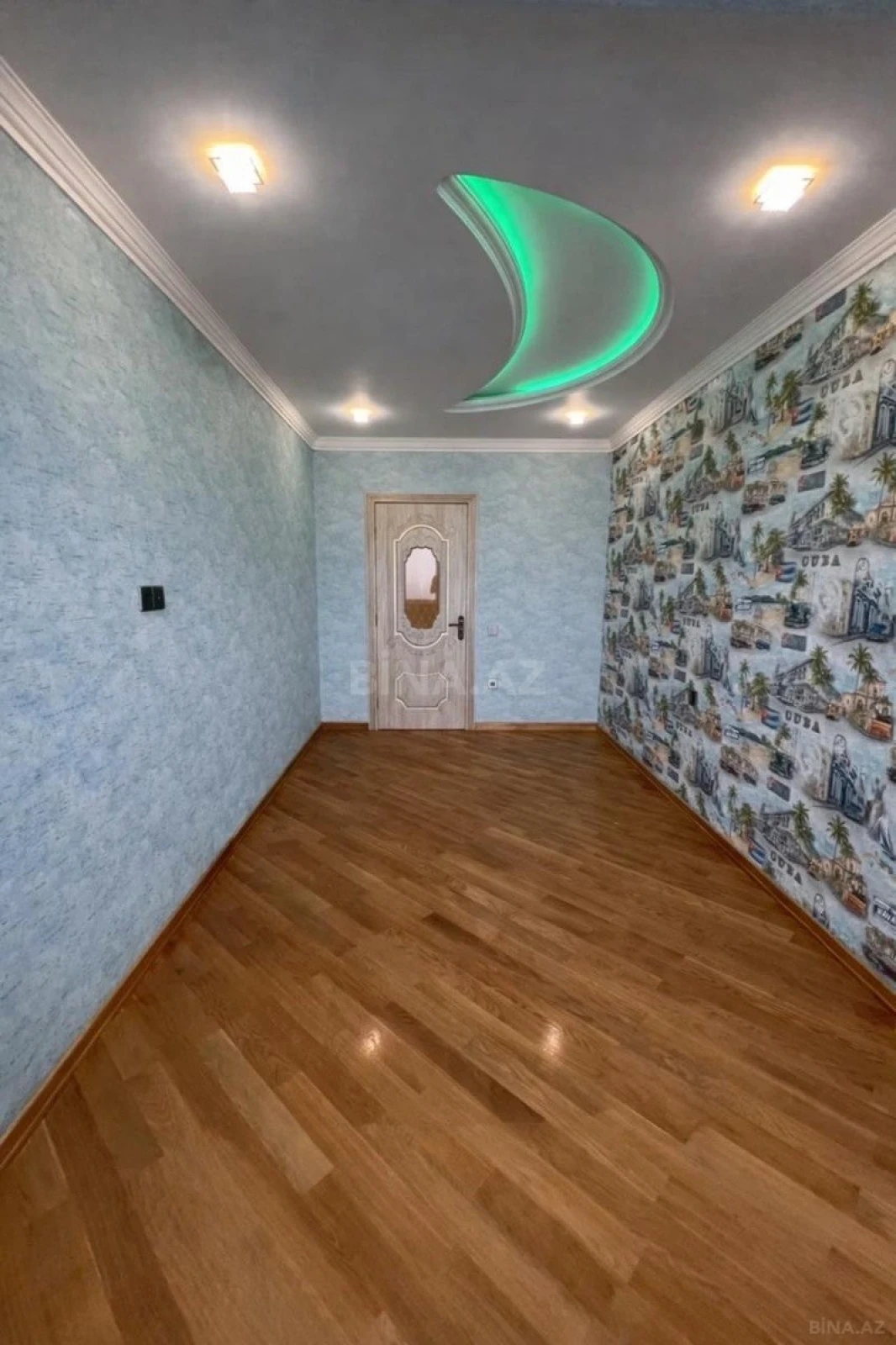 Satılır 3 otaqlı mənzil 133 m²
