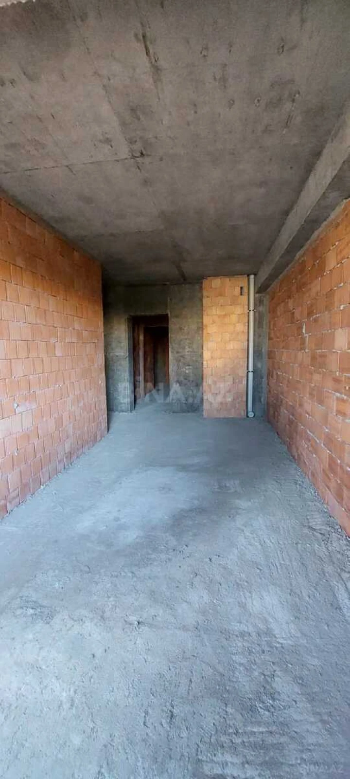 Satılır 1 otaqlı mənzil 60 m²