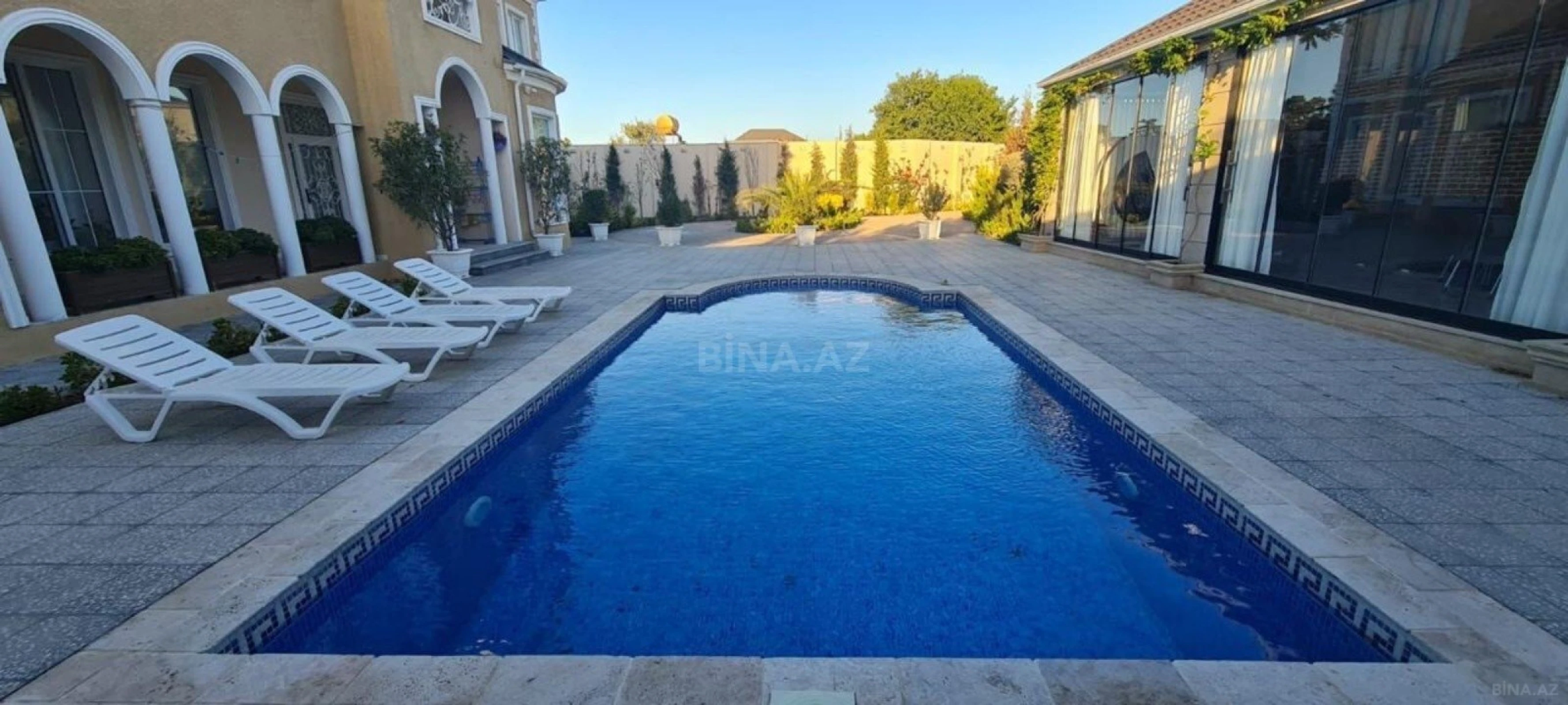 Kirayə verilir 5 otaqlı həyət evi 400 m²