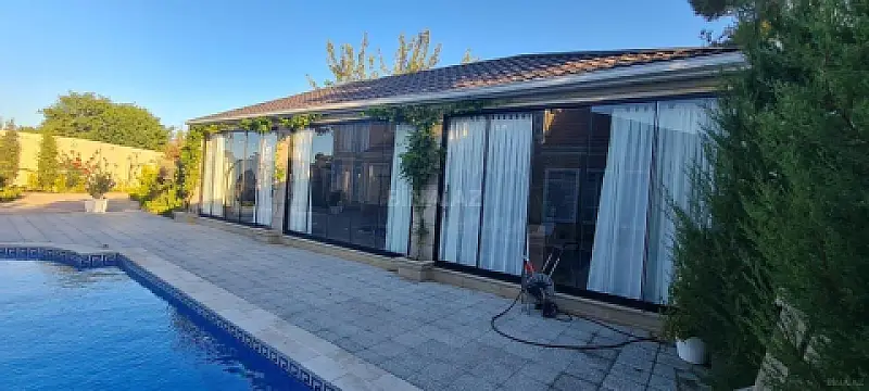 Kirayə verilir 5 otaqlı həyət evi 400 m²