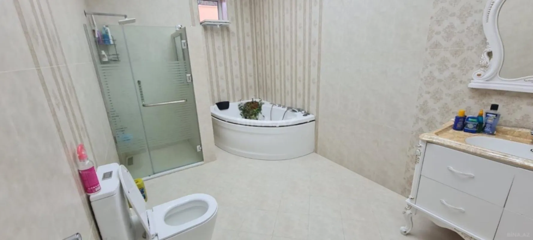 Kirayə verilir 5 otaqlı həyət evi 400 m²